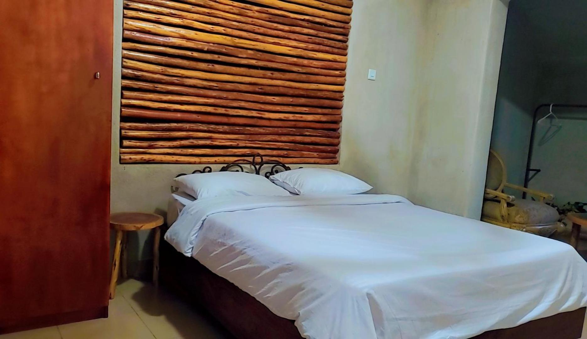 Mia Safari Lodge And Restaurant Энтеббе Экстерьер фото